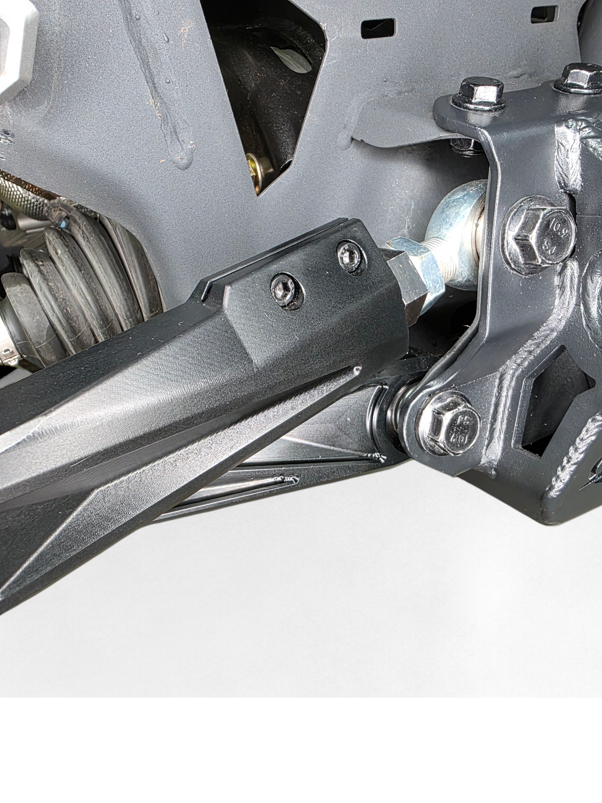 2024+ Can-Am Maverick R High Clearance Adjustable Radius Rods (Black)