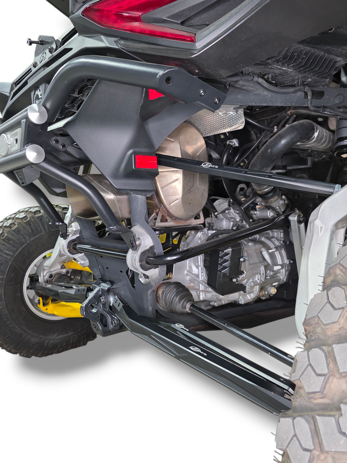2024+ Can-Am Maverick R High Clearance Adjustable Radius Rods (Black)