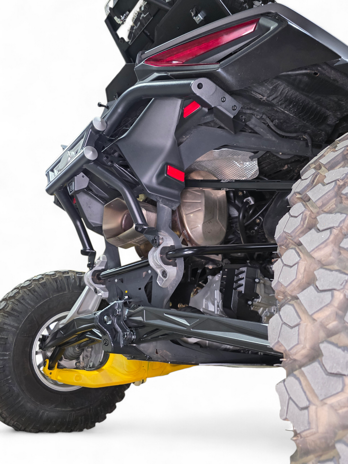2024+ Can-Am Maverick R High Clearance Adjustable Radius Rods (Black)
