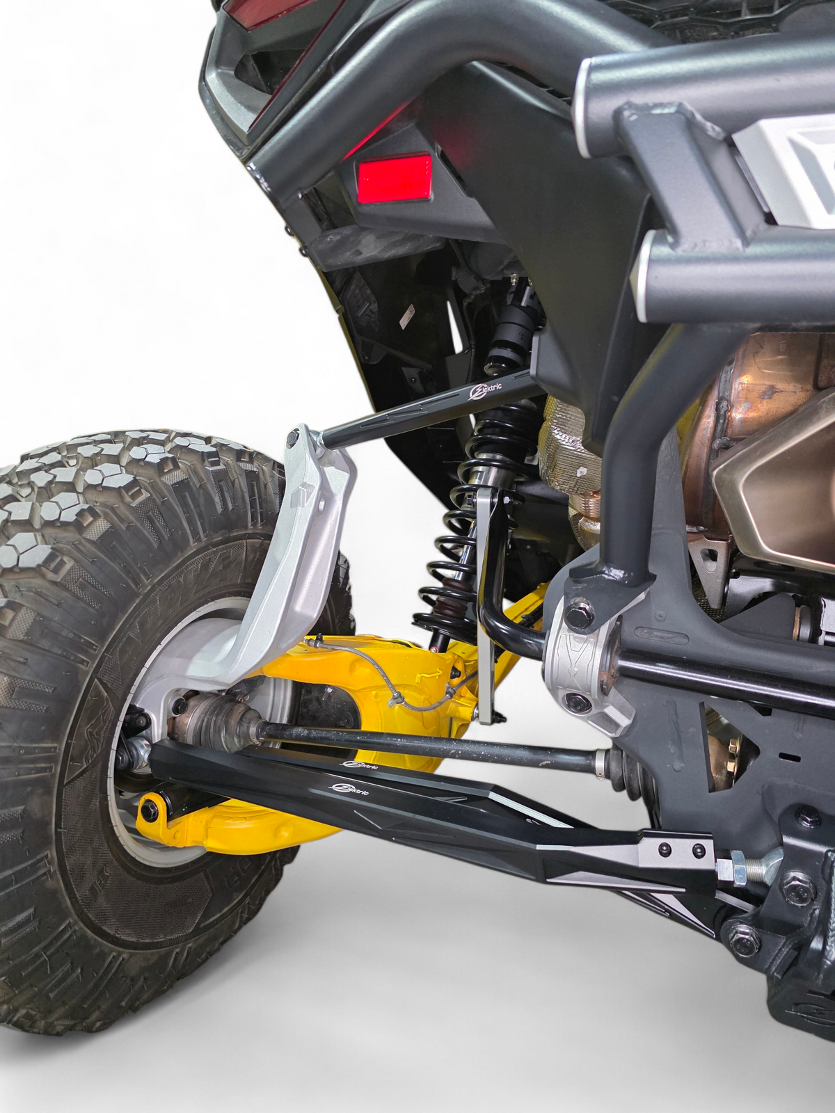 2024+ Can-Am Maverick R High Clearance Adjustable Radius Rods (Black)