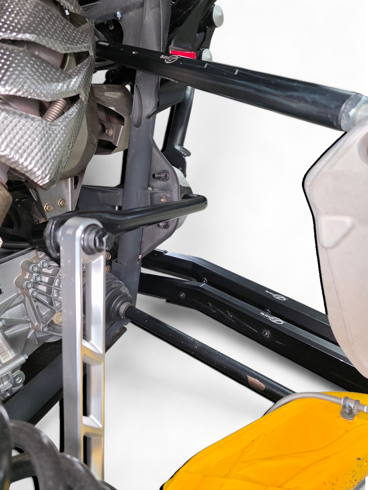 2024+ Can-Am Maverick R High Clearance Adjustable Radius Rods (Black)