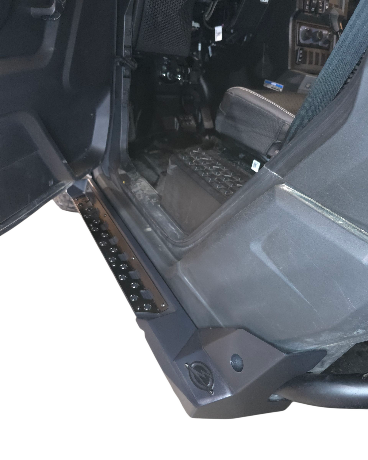 Hammer black powder coat and satin panel two-tone finish on Polaris Xpedition 2-seat rock steps