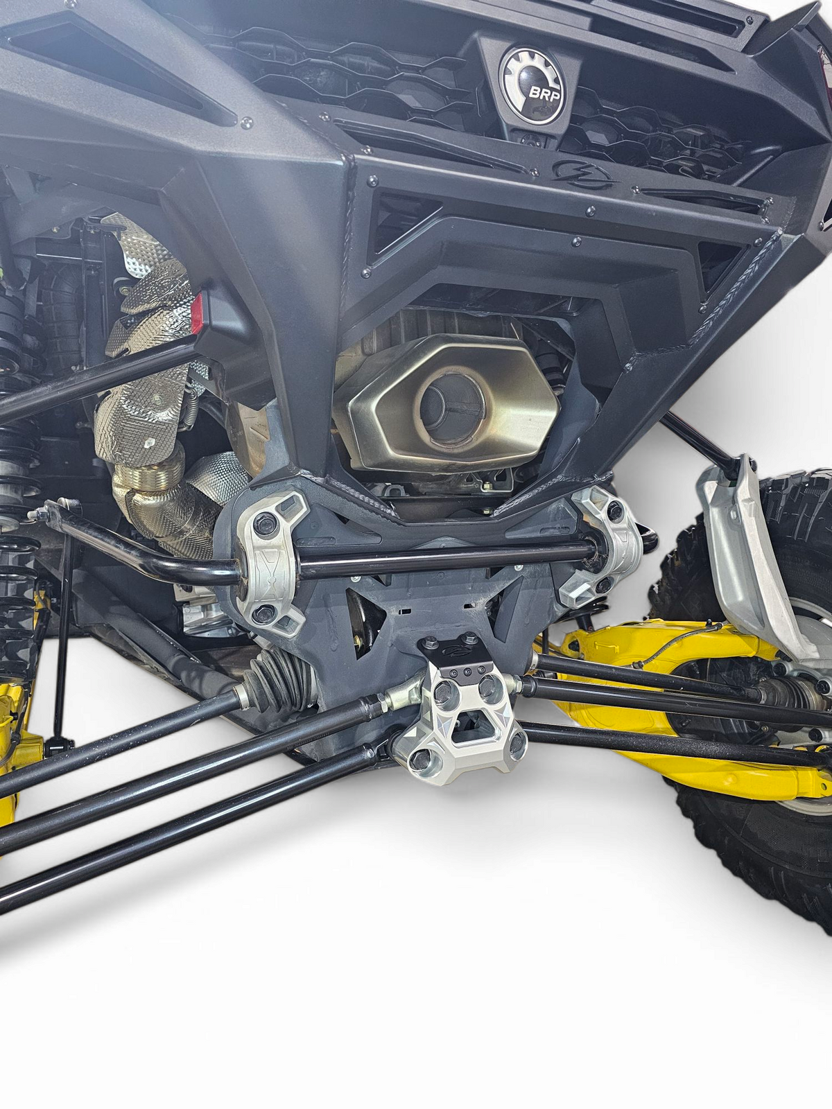 Clear billet radius rod plate fitment on 2-seat and 4-seat Can-Am Maverick R