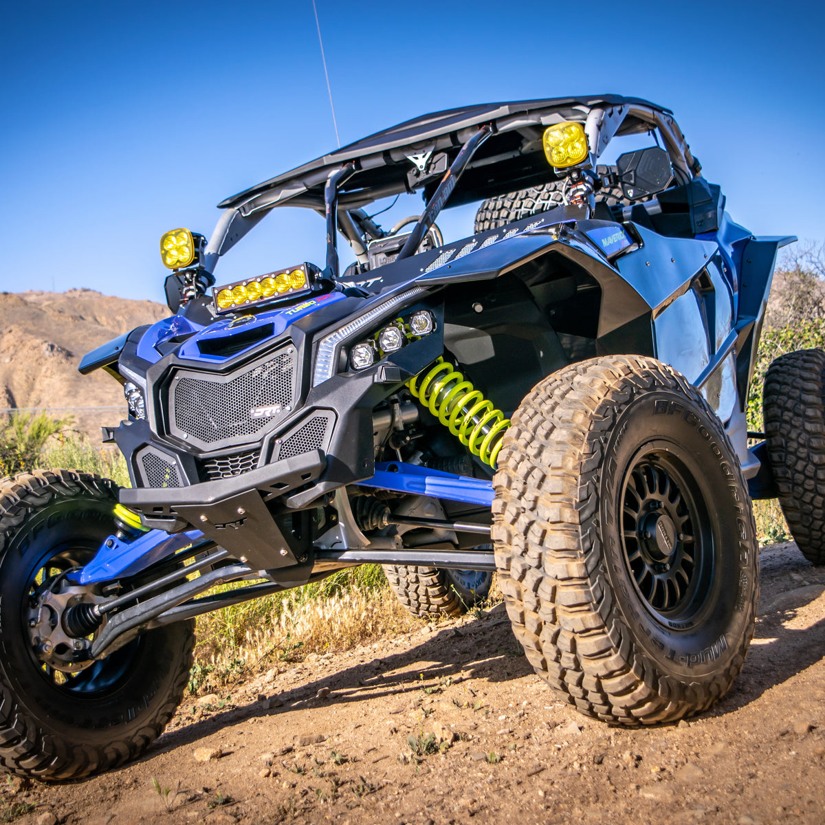 CAX3FD1 – Can-Am X3 2017+ ABS Fenders (Front and Rear) Front view