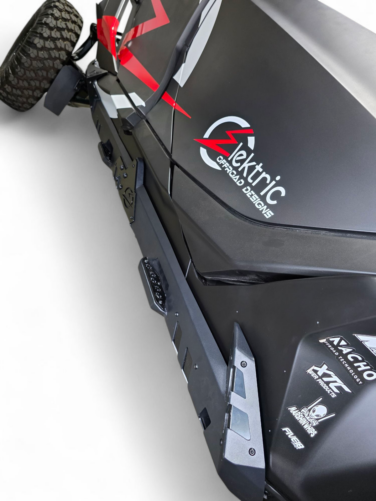 Grip plating traction surface close-up on Can-Am Maverick R Volt Rocker Steps step function