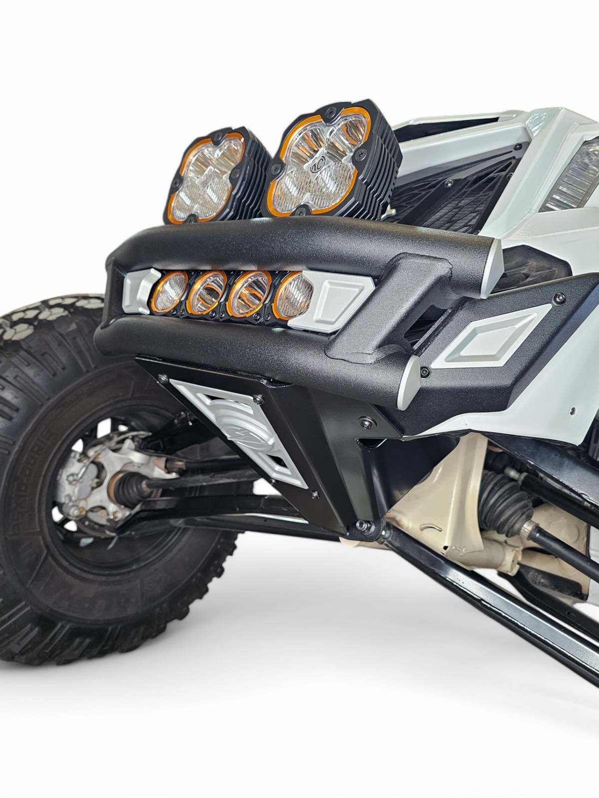 Amp front bumper with cube lights mounted on Can-Am Maverick X3