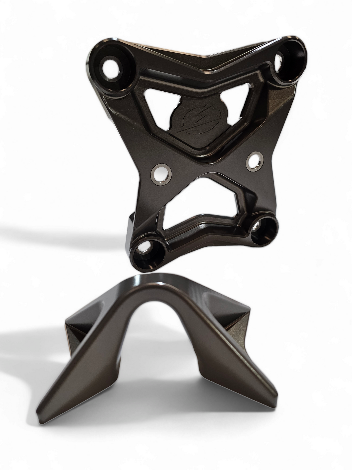 Radius Rod Plate in gun metal anodized finish for 2017-2021 Can-Am Maverick X3 showing 6061 billet aluminum