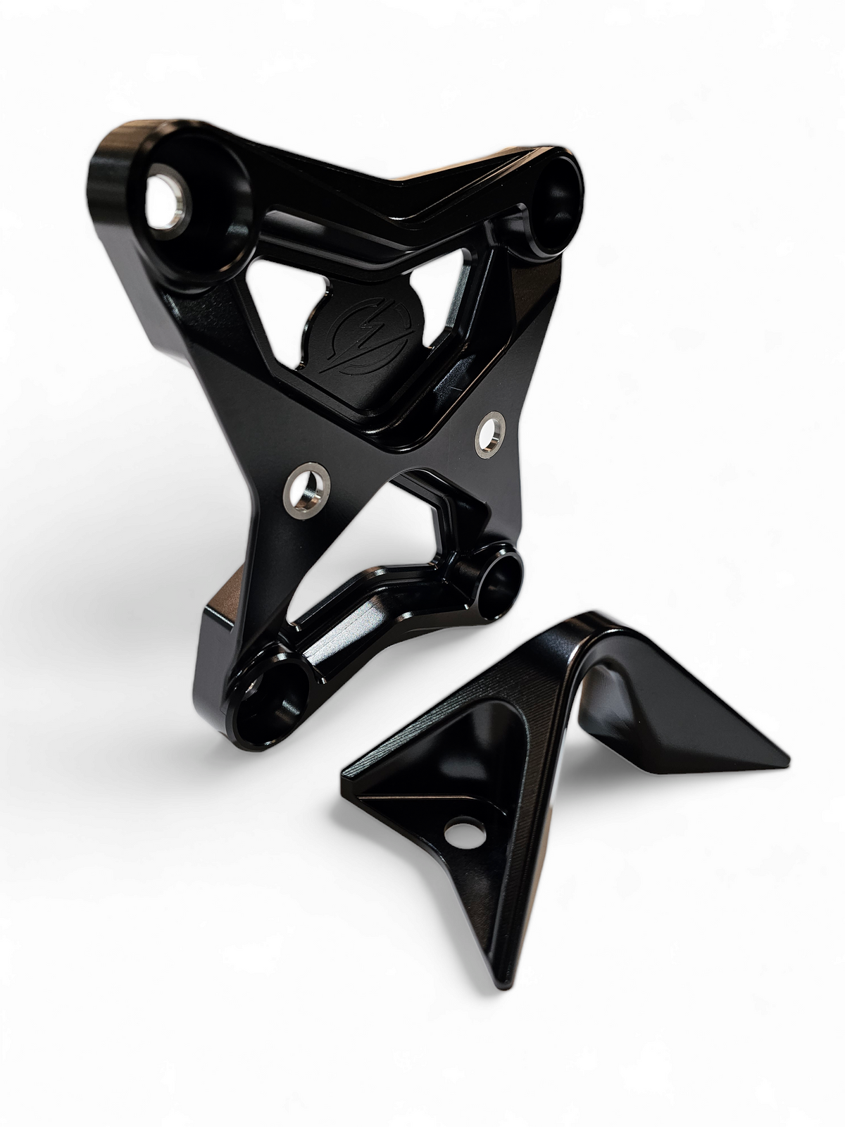 Radius Rod Plate in black anodized finish for 2017-2021 Can-Am Maverick X3 showing 6061 billet aluminum