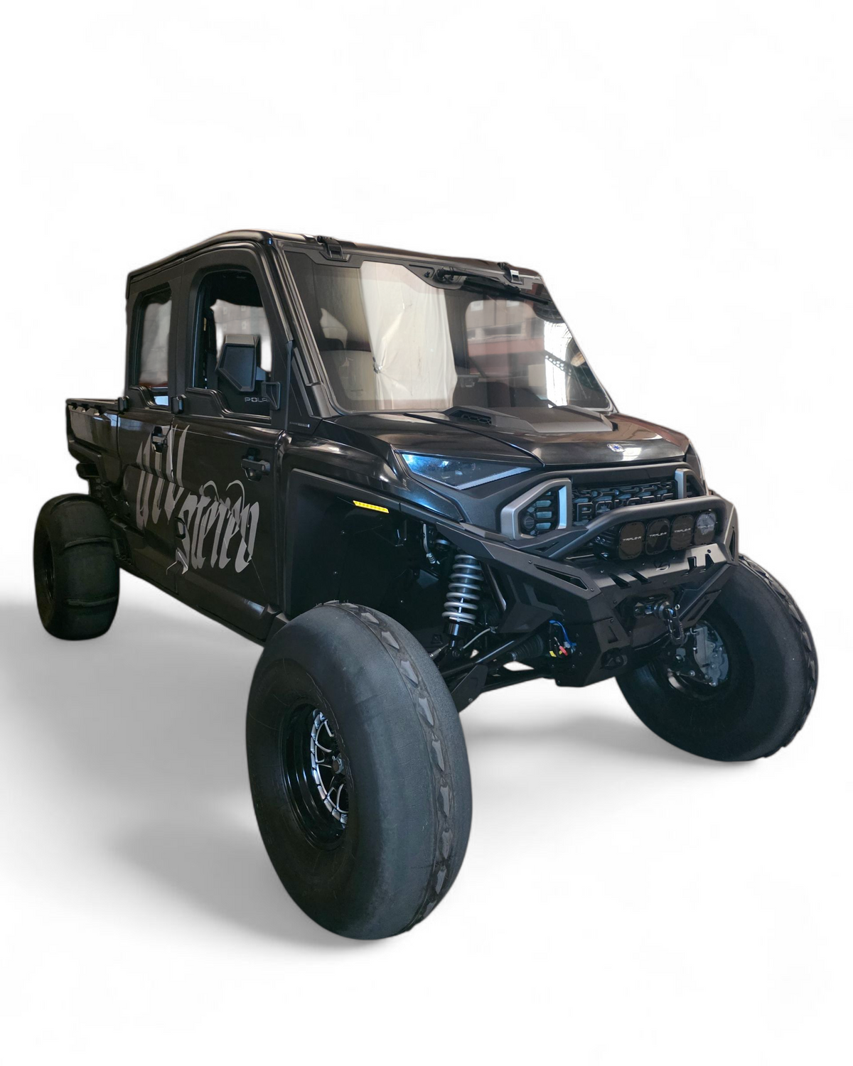 Steel construction detail on Polaris Ranger 1500 XD Volt front winch bumper
