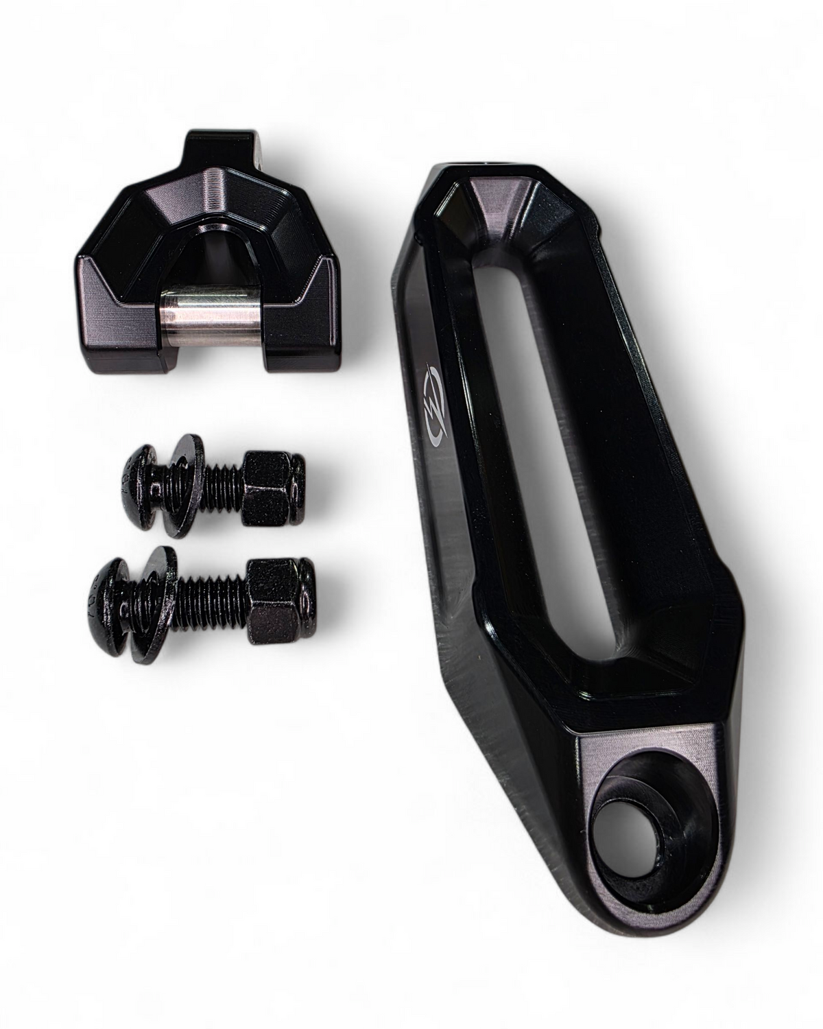 Bolt-on mounting hardware for EOD winch fairlead and hook